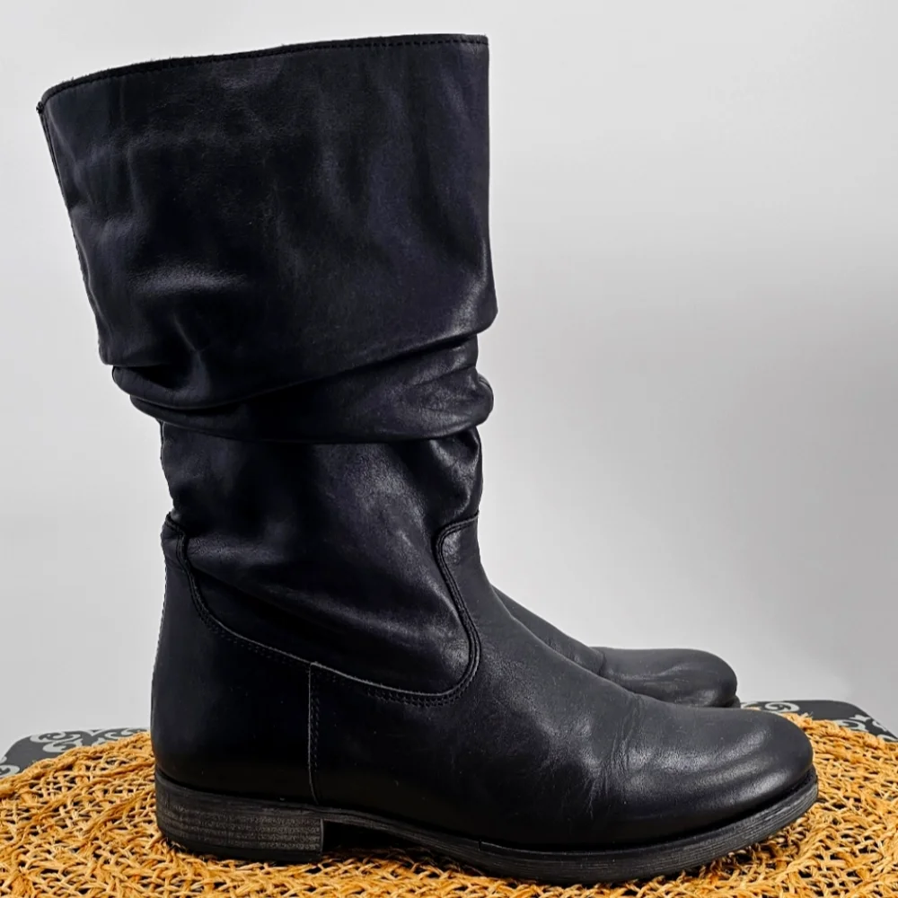 Tara M. Black Leather Boots Size 41